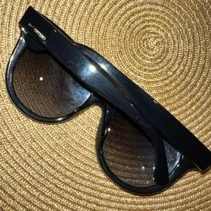 Valentino V658S Cat eye Sunglasses Valentino | Accessories | Valentino V658s Cat Eye Sunglasses  main image 4